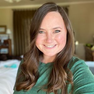 Meet your Posher, Hayley